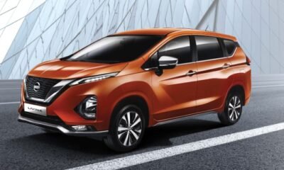 Mobil Nissan Livina