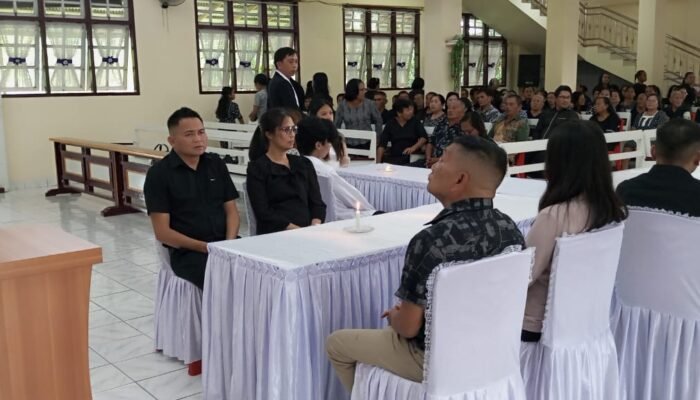 Momen Penghayatan Jumat Agung, Bupati Ronald Kandoli Ajak Jemaat Renungi Pengorbanan Yesus di Kayu Salib 