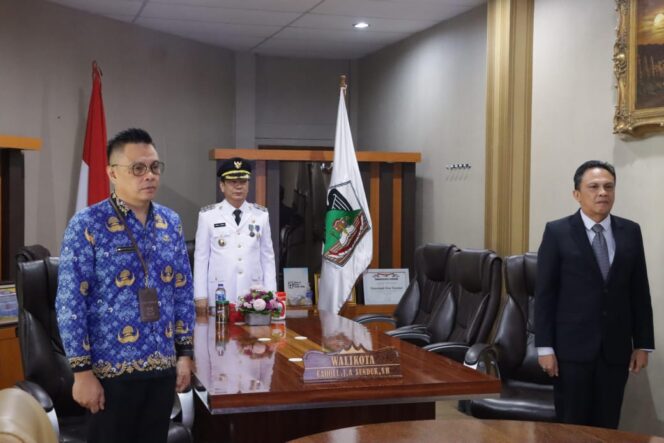 
					Via Daring, Wali Kota Caroll Senduk Ikut Upacara Peringatan ke-XXIX OTDA Tahun 2025
