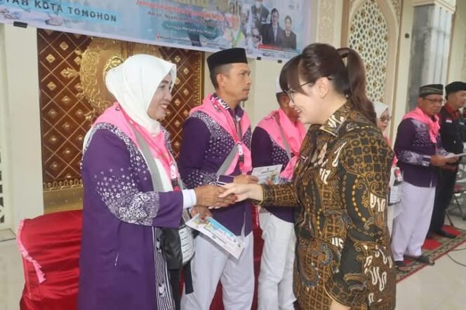 
					Pemerintah Kota Tomohon Lepas Calon Jemaah Haji 2025, Wawali Sendy: Semoga Ibadahnya Lancar