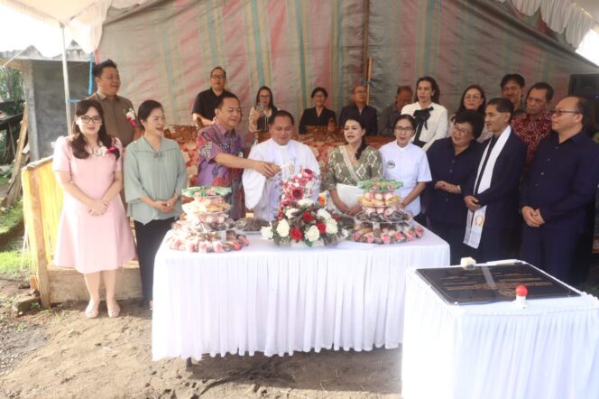 
					Wali Kota Caroll Senduk Ajak Warga Gereja Jadi Contoh Program Pilah Sampah