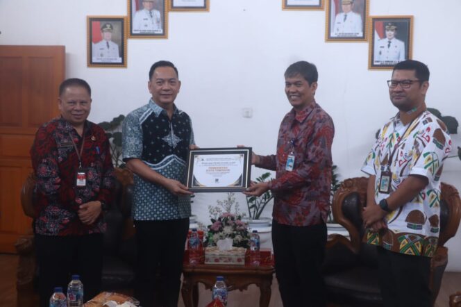 
					Hebat! Pemkot Tomohon Terbaik Kategori Pengajuan dan Penyaluran DAK Fisik