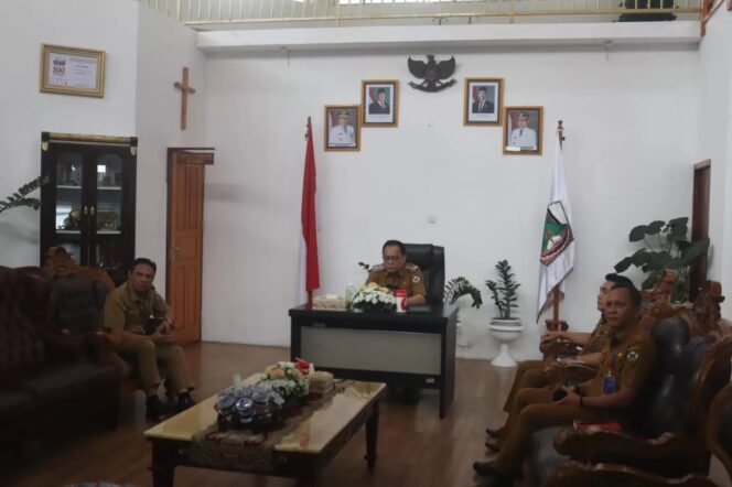 
					Wali Kota Caroll Tegaskan Komitmen Pengelolaan Keuangan Akuntabel dalam Entry Meeting  LKPD 2024
