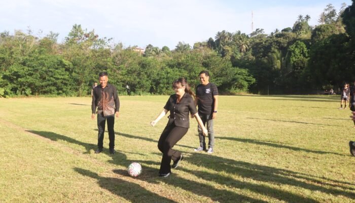 Turnamen Sepak Bola Tinoor Raya Bergulir, Ajang Pererat Kebersamaan dan Perkuat Karakter Generasi Muda Kota Tomohon
