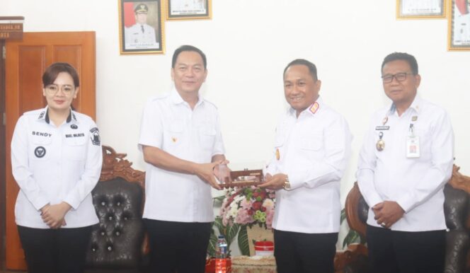 
					Terima Kunjungan Kakanwil Kemenkum Sulut, Caroll–Sendy Perkuat Kolaborasi Pelayanan Hukum dan Kekayaan Intelektual