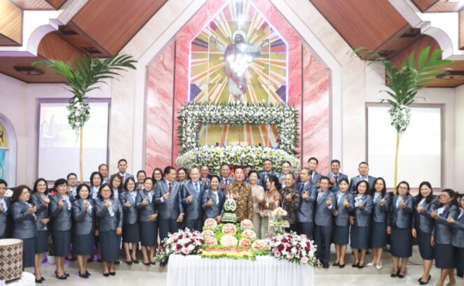 
					Wali Kota Caroll Senduk Hadiri Syukuran HUT Jemaat GMIM Kakaskasen Maranatha, Ajak Warga Jaga Harmoni