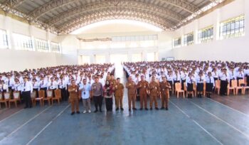 SOLID: Jajaran Pemkot Tomohon dan peserta Orientasi P3K Tahun 2026 di sela kegiatan yang dipusatkan di GOR Babe Palar. Dok istimewa 